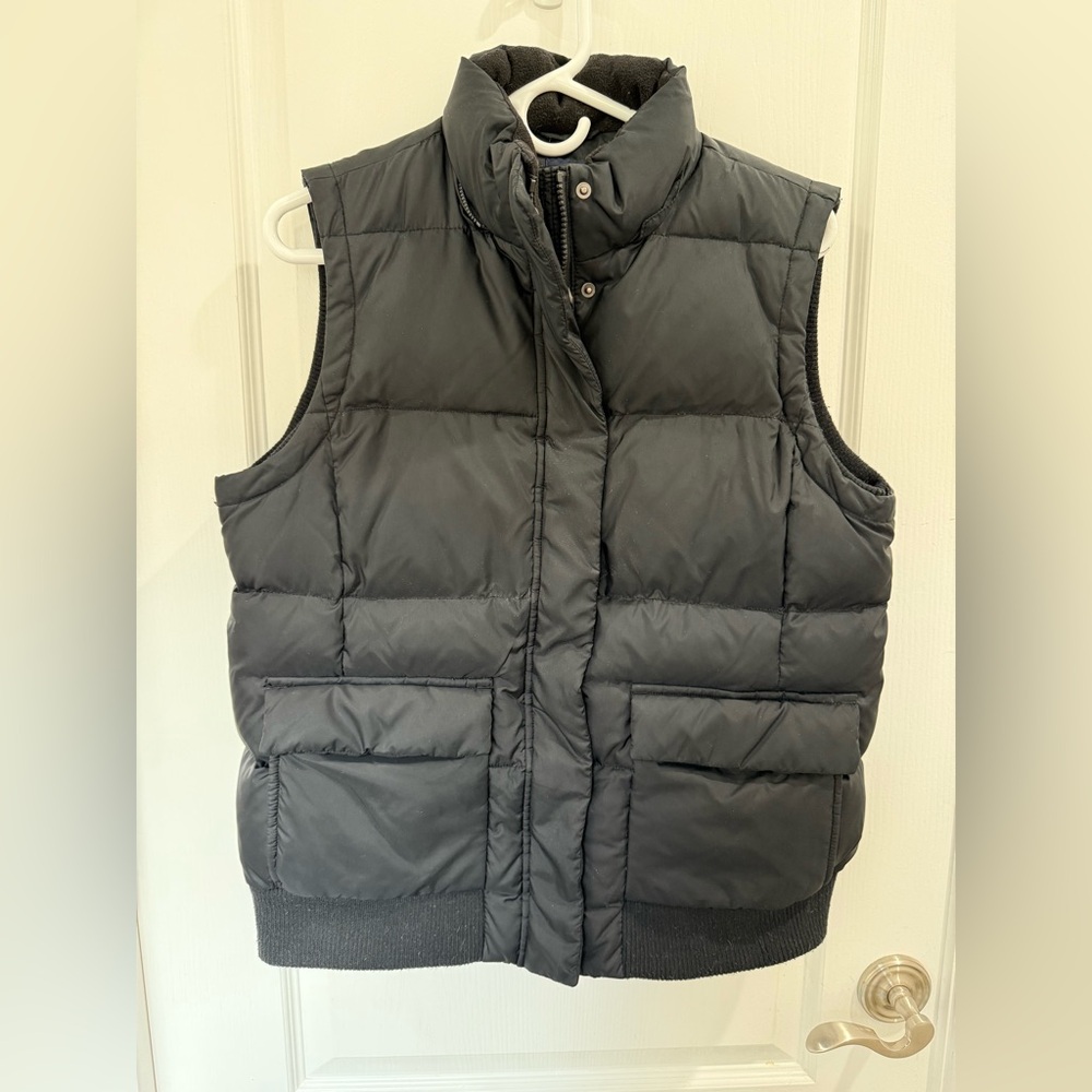 GAP Black Puffer Vest Women’s Large